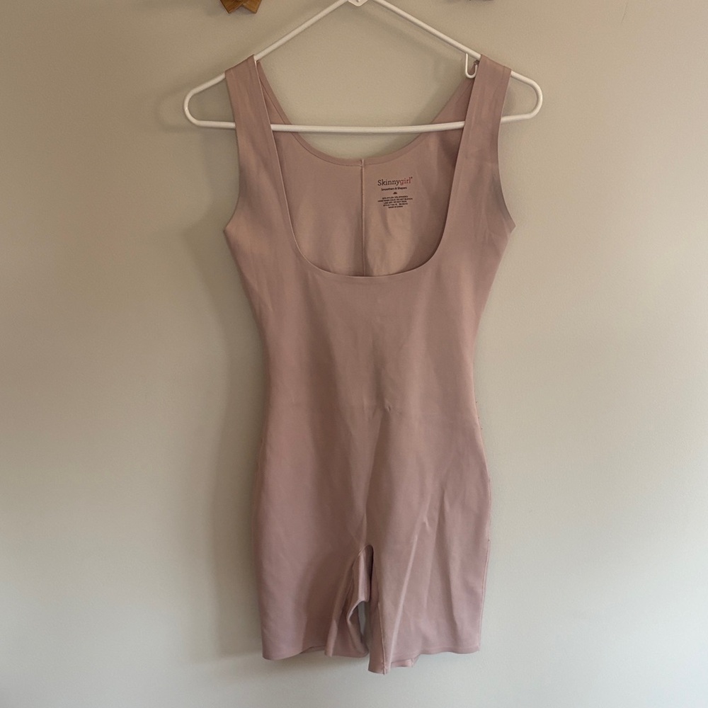 Skinny Girl Smoothers & shapers Shapewear pink medium jumpsuit onesie catsuit